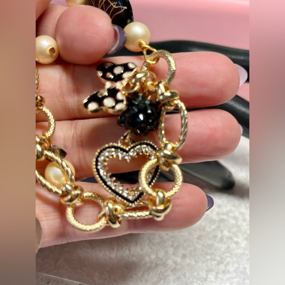 🎉🥰Stunning chunky charm bracelet Betsy Johnson like/style charms/glitter